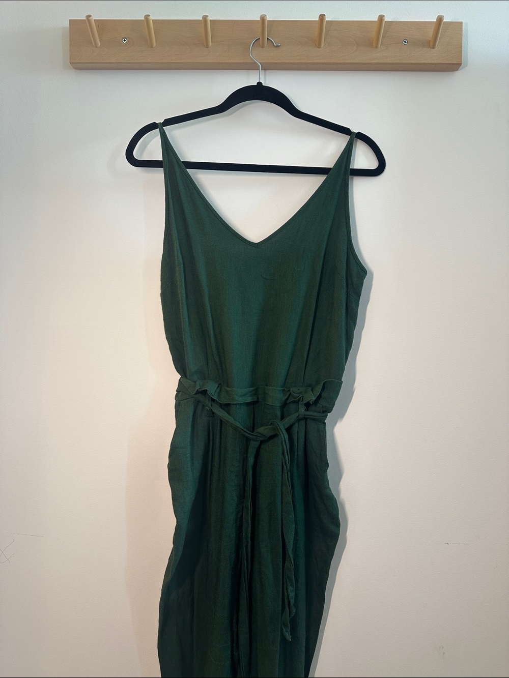 Green V-Neck Sleeveless Jumpsuit with Waist Tie